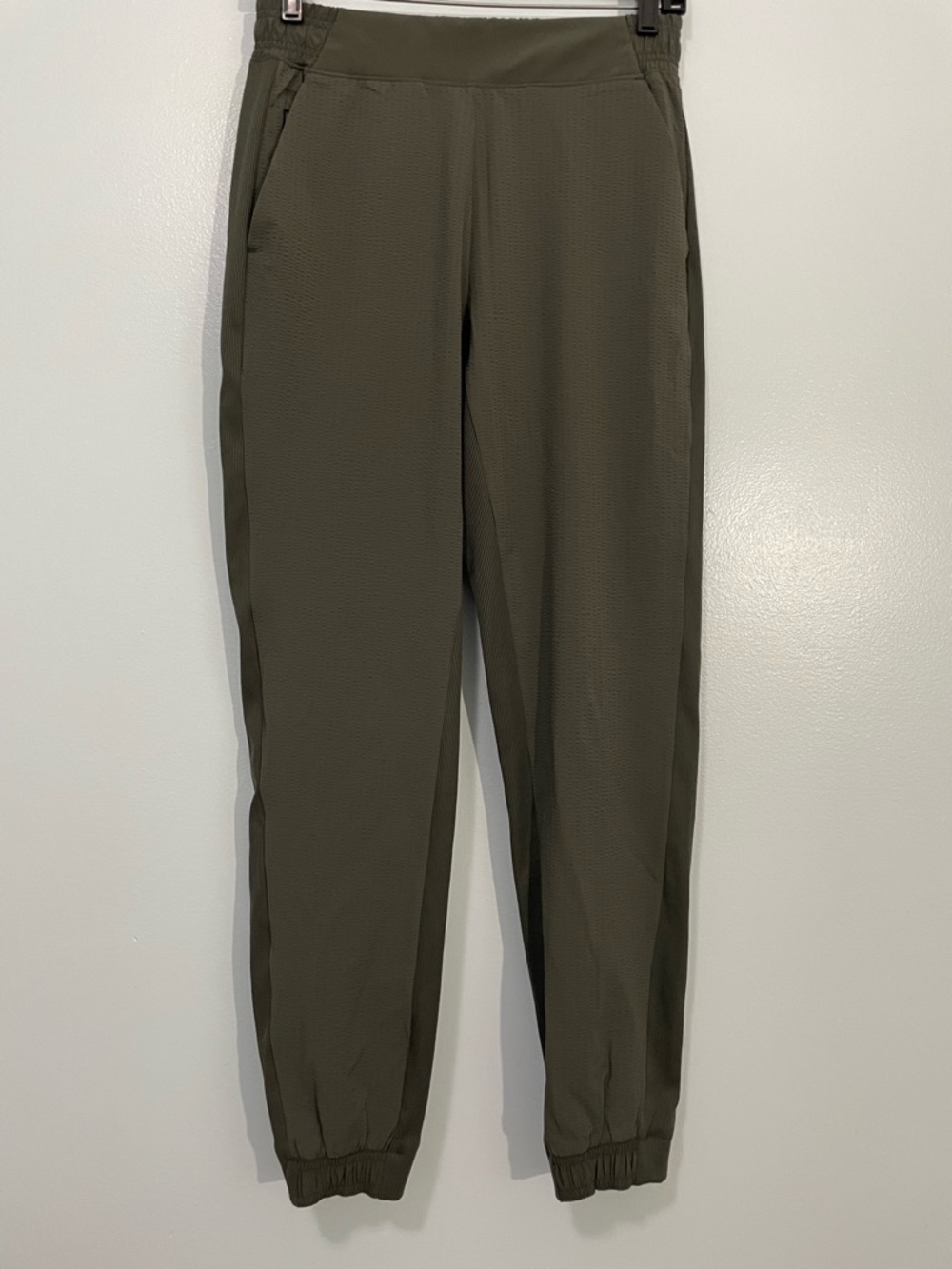 Athleta Textured Brooklyn Olive Jogger Pants Size 2